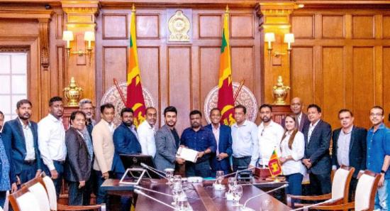 ජනපති සහ ලාංකික ප්‍රාසාංගික කලාකරුවන් අතර හමුවක්